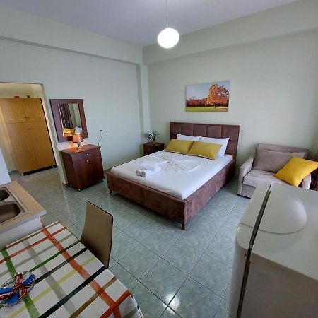 The Sun House Appartement Sarandë Buitenkant foto