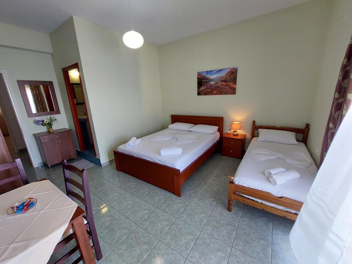 The Sun House Appartement Sarandë Buitenkant foto
