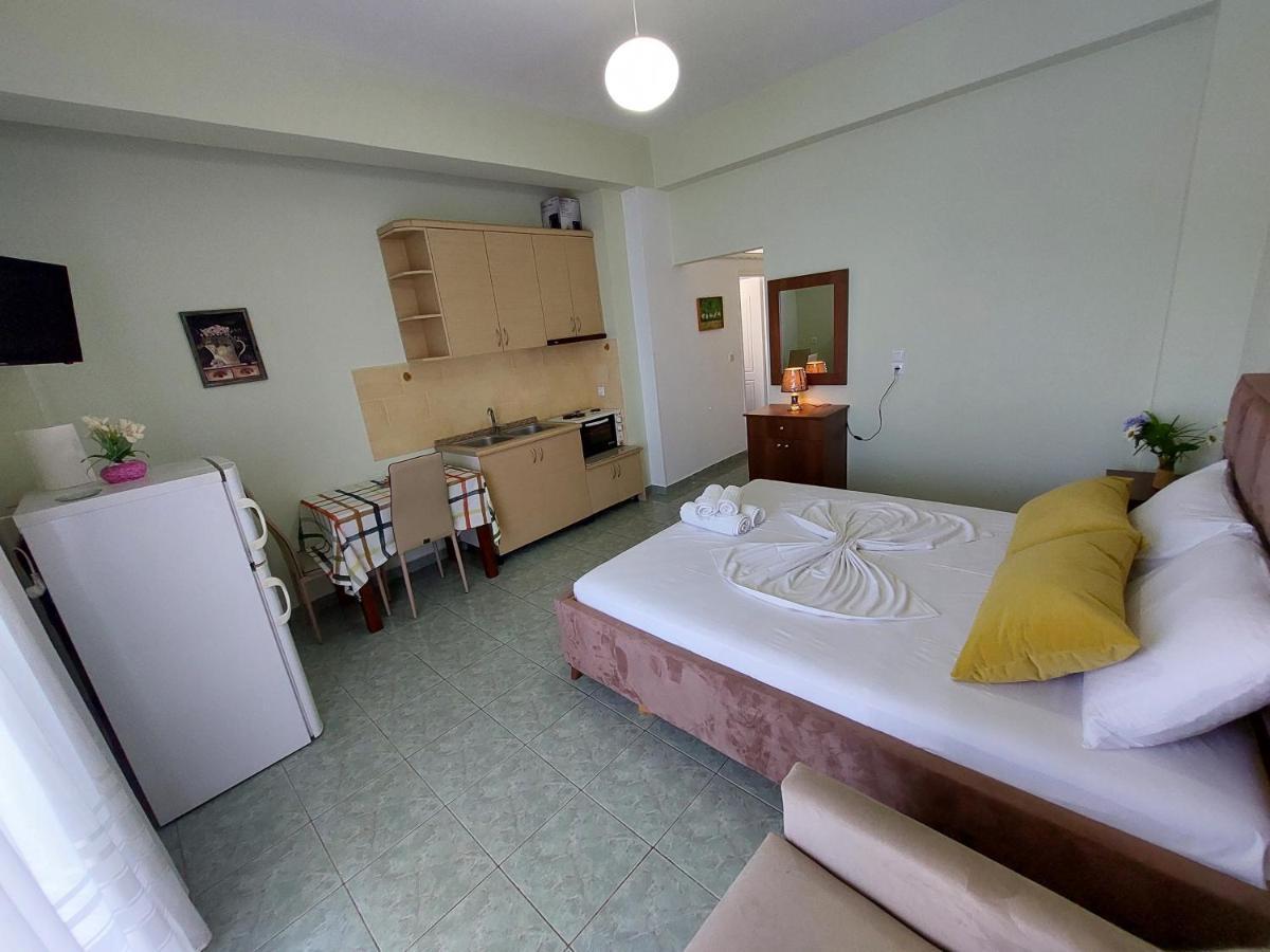 The Sun House Appartement Sarandë Buitenkant foto