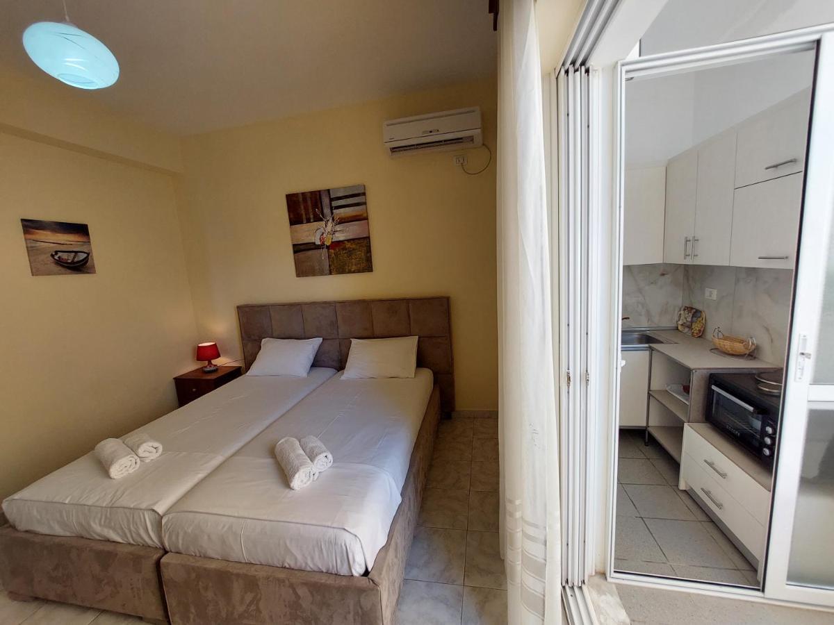The Sun House Appartement Sarandë Buitenkant foto